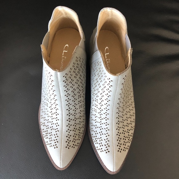 NWOB-Perforated Ankle Bootie - Picture 3 of 5